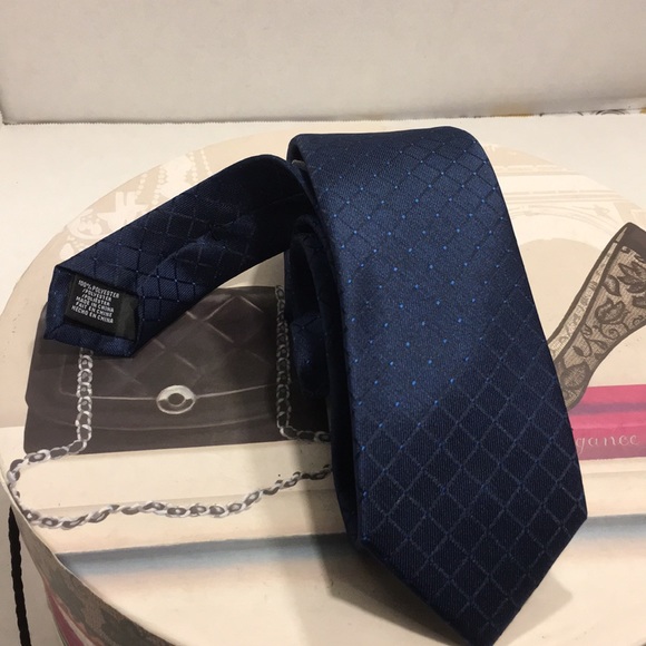 New Perry Ellis Dark Blue Ties - Picture 4 of 8